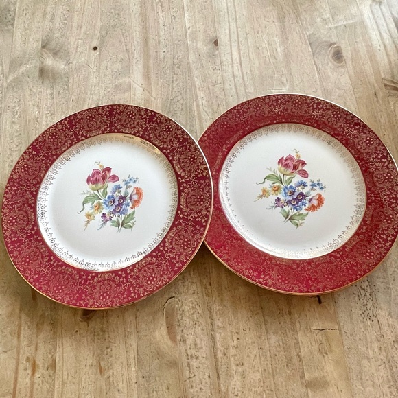 Homer Laughlin Filigree Gold Trim Plates of 2 - Picture 6 of 6